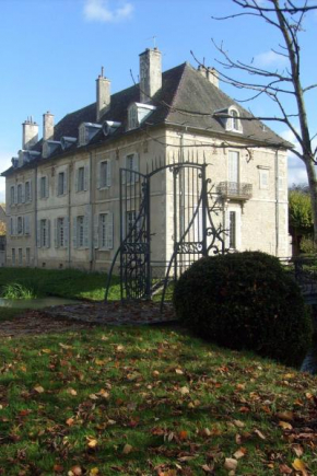 Hotels in Serrigny-En-Bresse